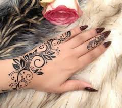  Pin Oleh Irfasdq Di Designing Desain Tato Henna Mehndi Designs Henna Tangan