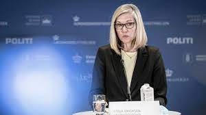 © 2021 2pos danimarka her hakkı saklıdır. Denmark Official Tanja Erichsen Faints During A Covid Conference Bbc News
