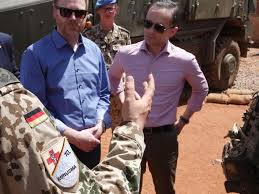 Anschlag auf bundeswehr in mali: Besuch In Camp Castor Maas Stellt Bundeswehr In Mali Auf Langwierigen Einsatz Ein News Nordbayerischer Kurier