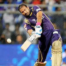 Robin uthappa got off to a blazing start but a moment of madness from the experienced pro cost him his wicket. Kolkata Got Off To A Decent Start With Robin Uthappa And Captain Gautam Gambhir Putting Up A 45 Run Opening Stand But They Lost Uthappa And Manish Pandey In A Space Of Two