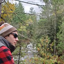 Aaron LaBarge (@aaron_labarge) • Instagram photos and videos