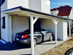 Model garasi ini bisa kalian contoh karena memiliki desain dengan konsep pagar dan atap yang enak dilihat. 15 Model Garasi Mobil Minimalis Untuk Rumah Kecil Dan Mewah