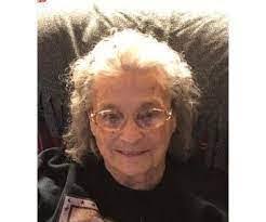 Lori Tonkin's Instagram, Twitter & Facebook