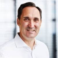 Alexander Plum's Instagram, Twitter & Facebook