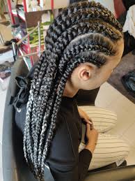 De ample magasins offrent des rabais sur l'équipement de revue cela donne aux propriétaires de salons la possibilité de broder leurs salons avec les derniers équipements contemporains. Ma Coiffeuse Afro Reservez Un Coiffeur Afro 7j 7