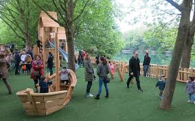 Maisons Alfort Les Moussaillons S Emparent Du Square Des Pirates Le Parisien