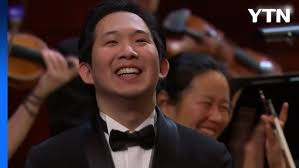 첫 우승·첫 베를린필...세계 홀린 '한국 마에스트로'