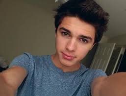 Savannah Floyd (@0mgSav1771)