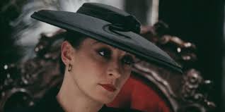 10 Best Anjelica Huston Movies, Ranked