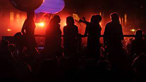 Es gilt ein öffentliches tanzverbot. Tanzverbot An Karfreitag 2021 In Diesen Bundeslandern Gilt An Ostern 2021 Absolutes Tanzverbot News De