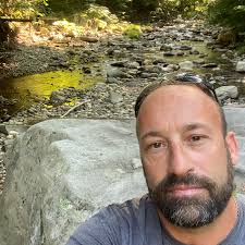 Sorry folks . The guy that pays my wages has got his money's worth out of  me this week . So a repeat show it is . Hope you enjoy.