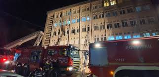10 Covid 19 Patients Die 7 Hurt In Hospital Icu Fire