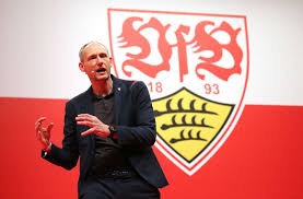 Sicher dass er seither das volle gehalt kassiert? Coronavirus Sollten Die Spieler Des Vfb Stuttgart Auf Mehr Gehalt Verzichten Vfb Stuttgart Stuttgarter Zeitung