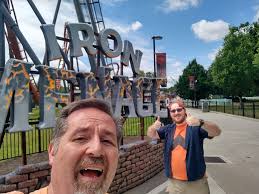 Family completes 10-day road trip to 14 amusement parks
