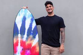 Tayná hanada was born in sao paulo city, sao paulo, brazil and is currently 25 years old. Gabriel Medina Fala De Polemica Familiar Um Dia Vou Compartilhar Tudo