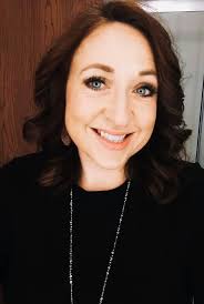 If you see this beautiful and talented lady make sure you wish her a Happy  Birthday! Happy Birthday Lisa! ❤️💇🏼‍♀️🎉