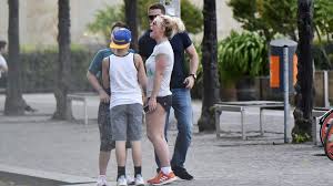 Bekommt spears das sorgerecht für sean preston (2) und jayden james (1), seien die kinder in. Hier Bummelt Britney Spears Mit Ihren Kids Durch Mitte B Z Berlin