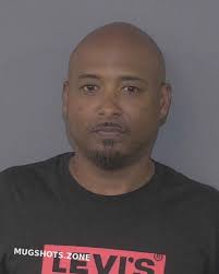 Damon Garnett's Instagram, Twitter & Facebook