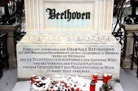 Grave Marker Ludwig Van Beethoven His Funeral Procession On 29 March 1827 Was Attended By An Estimated 20 000 Viennese Ci Famous Graves Grave Marker Tombstone