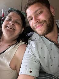 Hi. I'm Lashonda. I'm glad to be here. I've been struggling with the loss  of my mother and younger brother. I don't really know where to turn or what  to do…so here