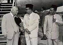 Setelah menyelesaikan studinya di university of nottingham pada tahun 1974 di bidang ekonomi. Abdul Razak Hussein Wikipedia