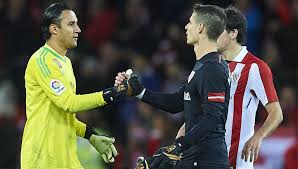 En difficulté à chelsea, kepa arrizabalaga (25 ans), recruté pour 80 millions d'euros à l'athletic bilbao en août 2018, semble avoir du mal à assumer le statut dans cette optique, le real madrid réfléchirait à la possibilité de relancer l'international espagnol (10 sélections). Real Madrid News Kepa Arrizabalaga Passes Medical And Will Sign Six Year Deal Sport360 News