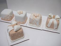 Mini Wedding Cakes Favors Mini Cakes Petit Fours Mini Wedding Cakes Wedding Cake Favors Mini Cakes