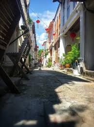 Maybe weather or bad timing but my visit were dissapointment, as the lane is hard to spot due to lack of activity only manage to get myself. Panglima Lane Aka Concubine Lane Picture Of Big Johns Music Shack Ipoh Tripadvisor
