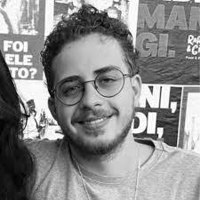 Alex Farrington's Instagram, Twitter & Facebook