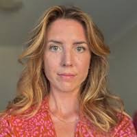 Emily Laurie's Instagram, Twitter & Facebook