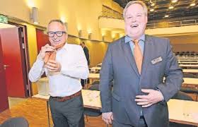 3,0 umgang mit älteren kollegen. Zwei Banken Fusionieren Mit 100 Prozent Pressreader
