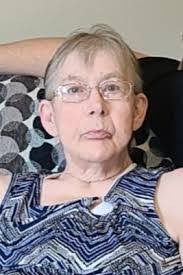 Stephanie Darwin's Instagram, Twitter & Facebook