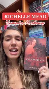 Reseña de Vampire Academy de Richelle Mead