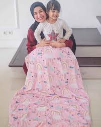 Pin Di Selebriti