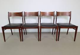 The legs with regulator make your dining chairs in good balance. Set Of 4 Rosewood Dining Chairs With Black Skai Seats 1960s 167738