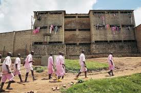 Le noir est produit avec des cristaux de magnétite ou de wustite, ou avec du carbone issu de la combustion de matières organiques (noir d'os (qui peut contenir du plomb qui s'accumule le plus dans l'os), carbone amorphe de combustion (suie pouvant contenir des traces de métaux indésirables et d'hap dangereux (benzopyrène, benzo. Top 10 Des Prisons Les Plus Flippantes Du Monde Voyager Loin