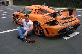 Prinz marcus' verteidiger, der mainzer rechtsanwalt olaf langhanki, wollte die vorwürfe auf anfrage nicht kommentieren. Gemballa Carrera Gt Crashed By German Prince Marcus On Circuit In France It S Your Auto World New Cars Auto News Reviews Photos Videos
