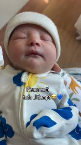 Mi chiquito que rapido estas creciendo😭👶🏻, ., ., ., #firstimemom  #babyboy #mamáprimeriza #newborn