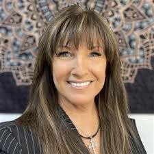 Angie Cisneros's Instagram, Twitter & Facebook