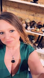 Hello from Minnesota. I'm a good witch. Blessed be.