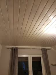 Die farbschichten an der historischen holzdecke eines alten schlosses mussten entfernt werden. Holzdecke Streichen Auch Nach 3 Maligem Anstrich Noch Nicht Deckend Was Tun Farbe Holz Maler