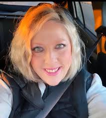 What salons in Grove, Oklahoma offer a specific haircut style with pricing?