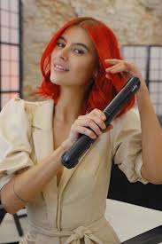Distribuit in romania de helios security. Dyson De Germany S Next Topmodel Stylingtutorial Schritt Fur Schritt Zu Zauberhaften Casual Waves