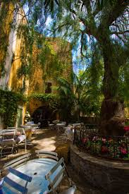 Le Plus Joli Village De La Cote D Azur Itinera Magica Com Bormes Les Mimosas Cote D Azur Plage Paradisiaque
