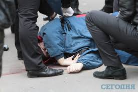 Бузина активно выступал против войны на донбассе, критиковал порошенко и яценюка. Polnyj Fotoreportazh S Mesta Ubijstva Olesya Buziny Kriminal I Proisshestviya V Ukraine Segodnya