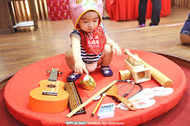 Our best chinese baby gift ideas, along with etiquette tips for navigating the most common baby gift giving situations. 4 Chinese Traditions You Might Not Know About