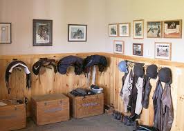 1000 Images About Tack Room On Pinterest Tack Rooms Tack And Boutique Equestre Equestre Ecurie