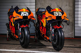 Todos os artigos com miguel oliveira #88. Red Bull Ktm Factory Racing Pre Season Shooting Motogp