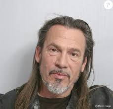 06/11/1961, florent pagny a donc 58 ans et son signe astrologique est scorpion. Florent Pagny La Ou Je Vis On Ne Va Pas M Enterrer Je Finirai Sur Le Bucher Purepeople