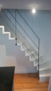 L'escalier quart tournant optimise l'espace • prix escalier quart tournant • pose escalier • devis escalier gratuit! Escaliers Deparis 77 Escaliers En Bois Sur Mesure Ile De France Fabrication Et Pose Contemporain Piano Blanc Quart Tournant Haut Et Bas